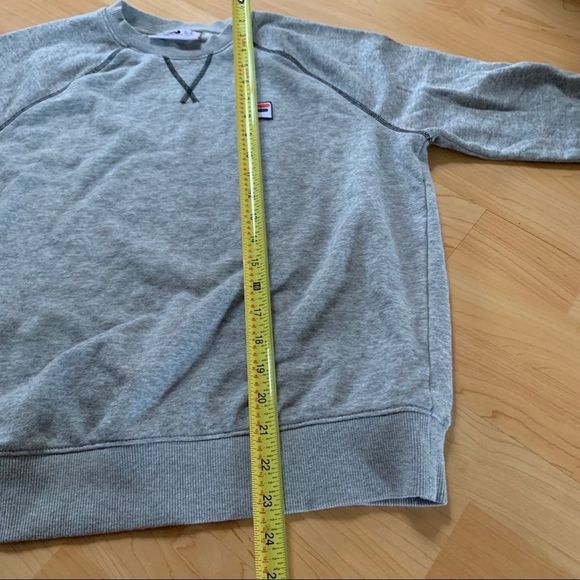 Grey Fila Sweater Size Medium - Picture 7 of 9